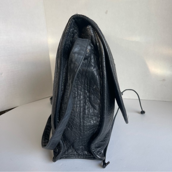 Vintage Carlos Falchi Crossbody Black Leather Bag
Made In The USA - Picture 5 of 17